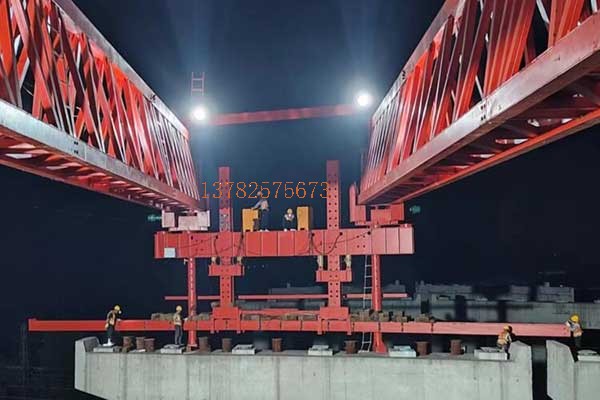 HNJQ60-360配重架橋機(jī)，廣州白云跨鐵項(xiàng)目，架設(shè)完成